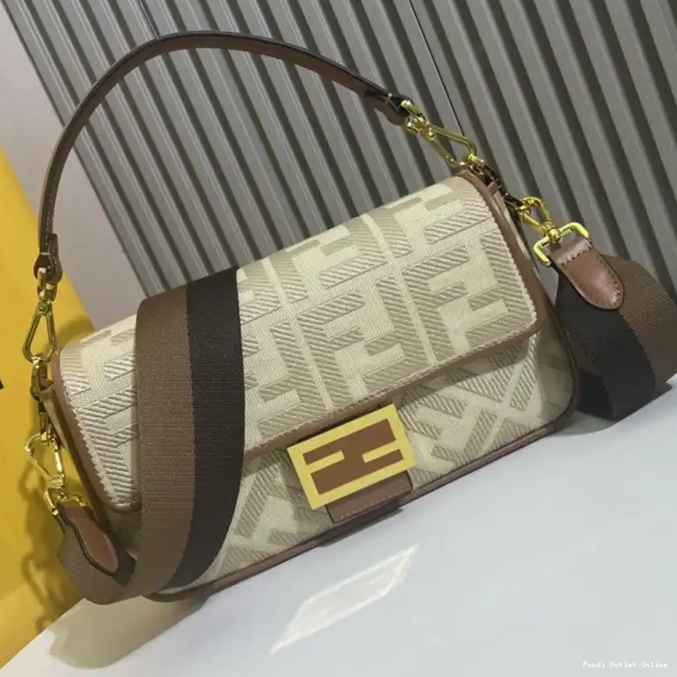 Beige In Bag Fendi Canvas FF Baguette Medium Motif 0504